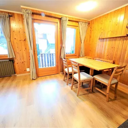 Chalet Rododendro 公寓